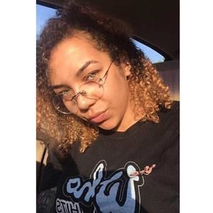 Meet your Posher, Jade